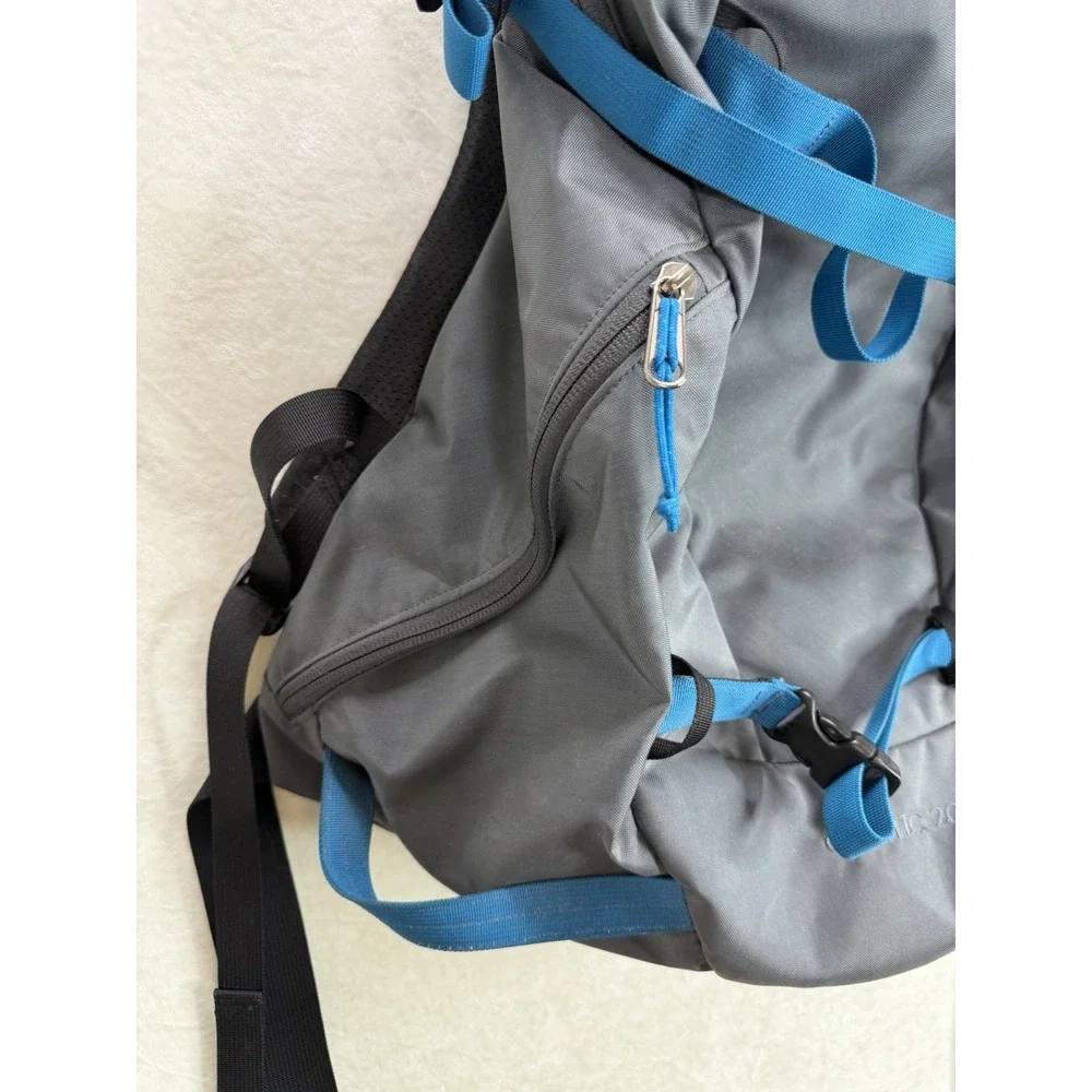 Arc'teryx Backpack Quintic 20L Hiking Outdoors Ski Pockets Straps Gray